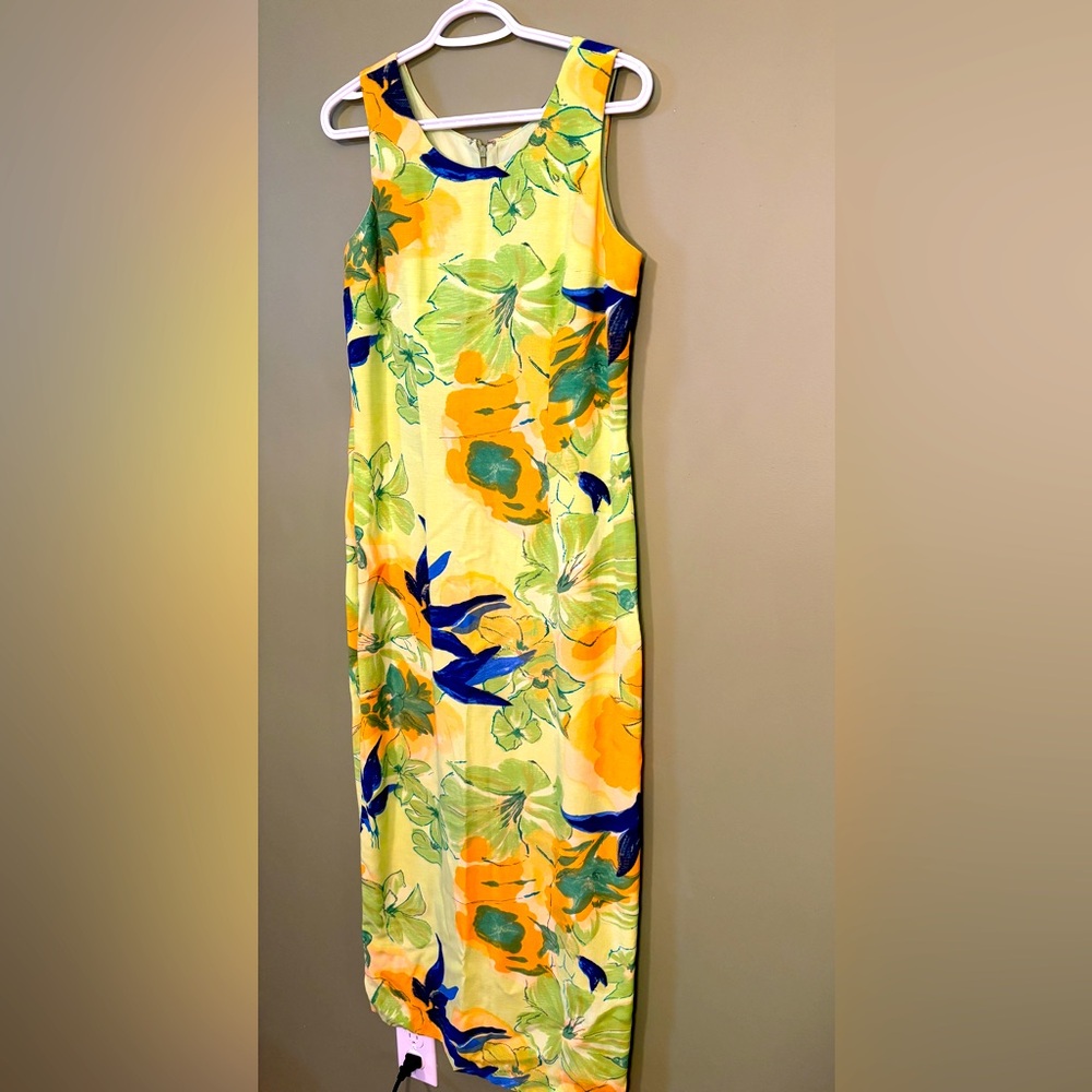 NWOT-JR Petites by Joseph Ribkoff sheath dress.
